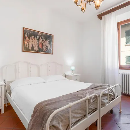 Chiara In Porta San Frediano * فلورنس